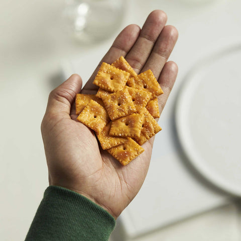 Cheez-It Crackers - 7 oz. grab bag, 6 per case