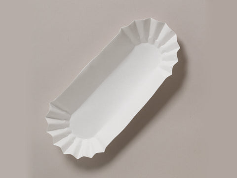 Hoffmaster White Paper Medium Weight Fluted Hot Dog Tray, 6 inch -- 3000 per case.