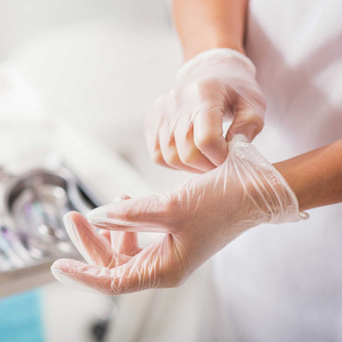 Handgards Extra Large Clear Vinyl Exam Grade Disposable Glove -- 10 per case.