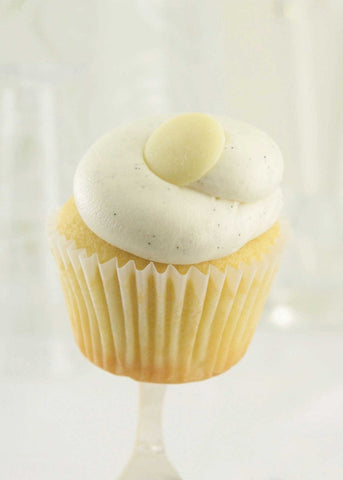 Sweet Street Vanilla Bean Cupcake - 8 per pack -- 4 packs per case.