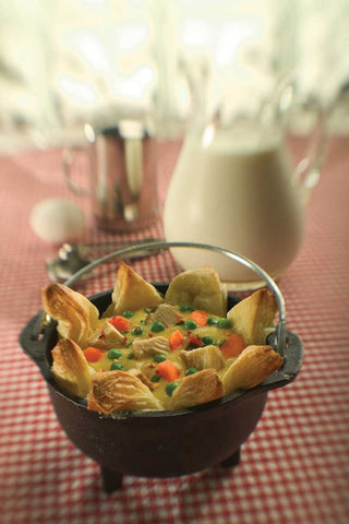 Lodge Heat Treated Cast Iron Country Kettle, 1 Pint -- 6 per case.