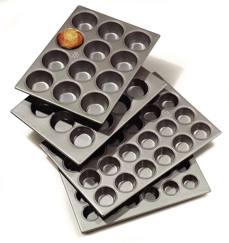 Carlisle 12.0 CUP 6 OZ EXTRA LARGE CUP CUPCAKE STEELUMINUM PAN