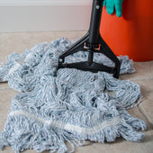 Carlisle HANDLE MOP PLASTIC HEAD W/WOOD HANDLE 60