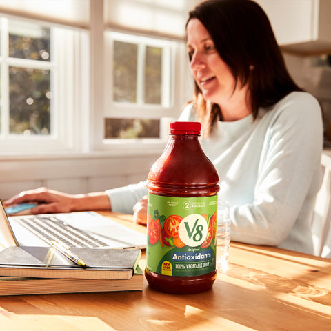 V8® JUICE V8 PLASTIC BOTTLE