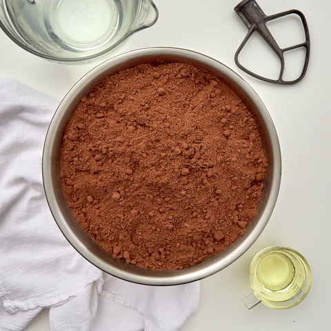 General Mills Pillsbury Bakers Plus German Chocolate Cake Mix, 50 Pound.