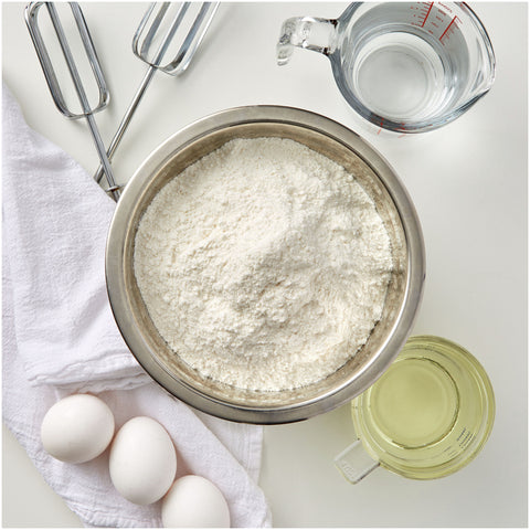 Betty Crocker Supermoist White Cake Mix, 16.25 Ounce -- 12 per case.