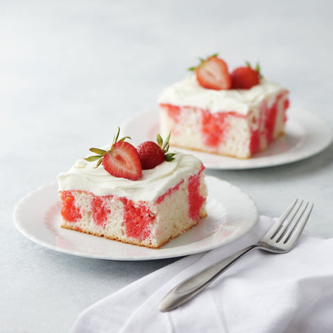 Betty Crocker Supermoist Strawberry Cake Mix, 15.25 Ounce -- 12 per case.