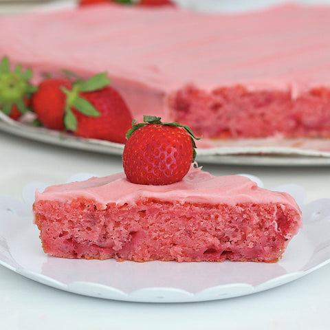 Betty Crocker Supermoist Strawberry Cake Mix, 15.25 Ounce -- 12 per case.