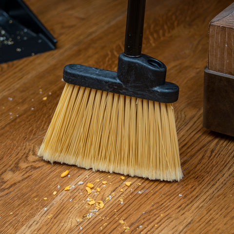Carlisle BROOM DUO-SWEEP® LOBBY ANGLE BROOM W/6-1/2