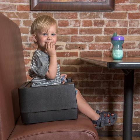 Carlisle BOOSTER SEAT BLACK